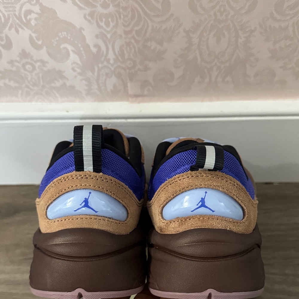 Jordan O/S SP Turner Men's Sneakers in Brown and Blue - Picture 2 of 7